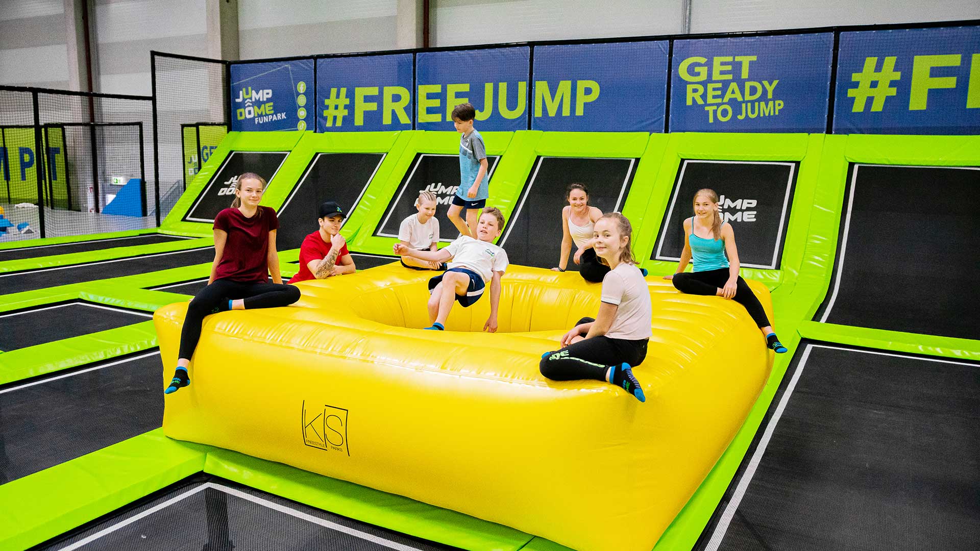 Jump_Dome_Stefanie_Hiesmayr_Geburtstagsfeier-Linz